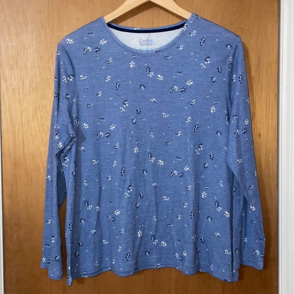 •CROFT & BARROW•BNWOT THE CLASSIC TEE IN A DENIM COLORED WHITE & BLUE FLORAL PXL - Picture 5 of 5